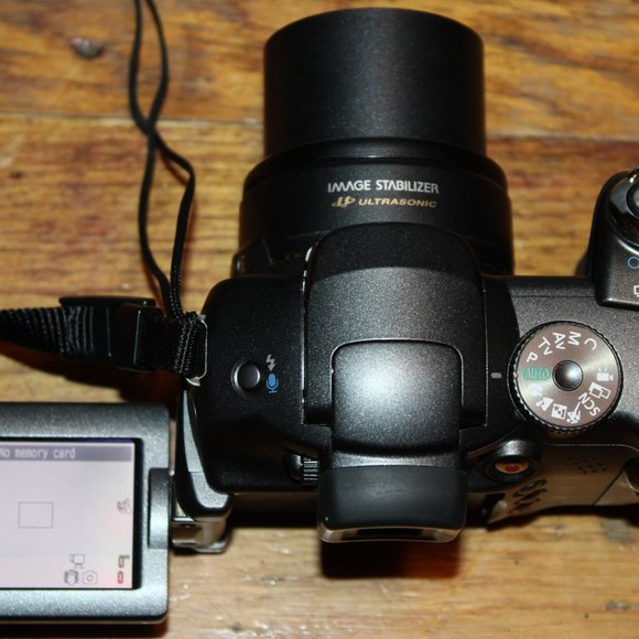 2006 Canon PowerShot S3 IS Camera w/ Bag - Picture 8 of 8